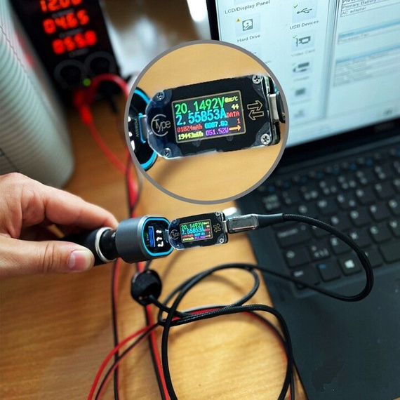 MBG line® PD79AD - Cargador de coche con voltímetro - Adaptador USB para encendedor de cigarrillos