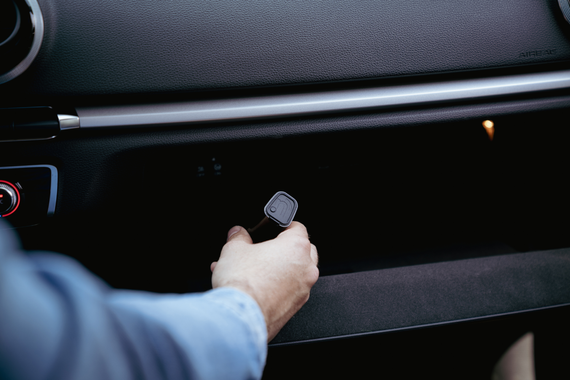 Tracker notiOne GPS Plus with Anti-Theft Alarm
